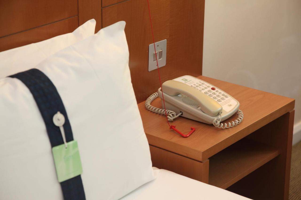 Holiday Inn London Brent Cross, An Ihg Hotel Dış mekan fotoğraf