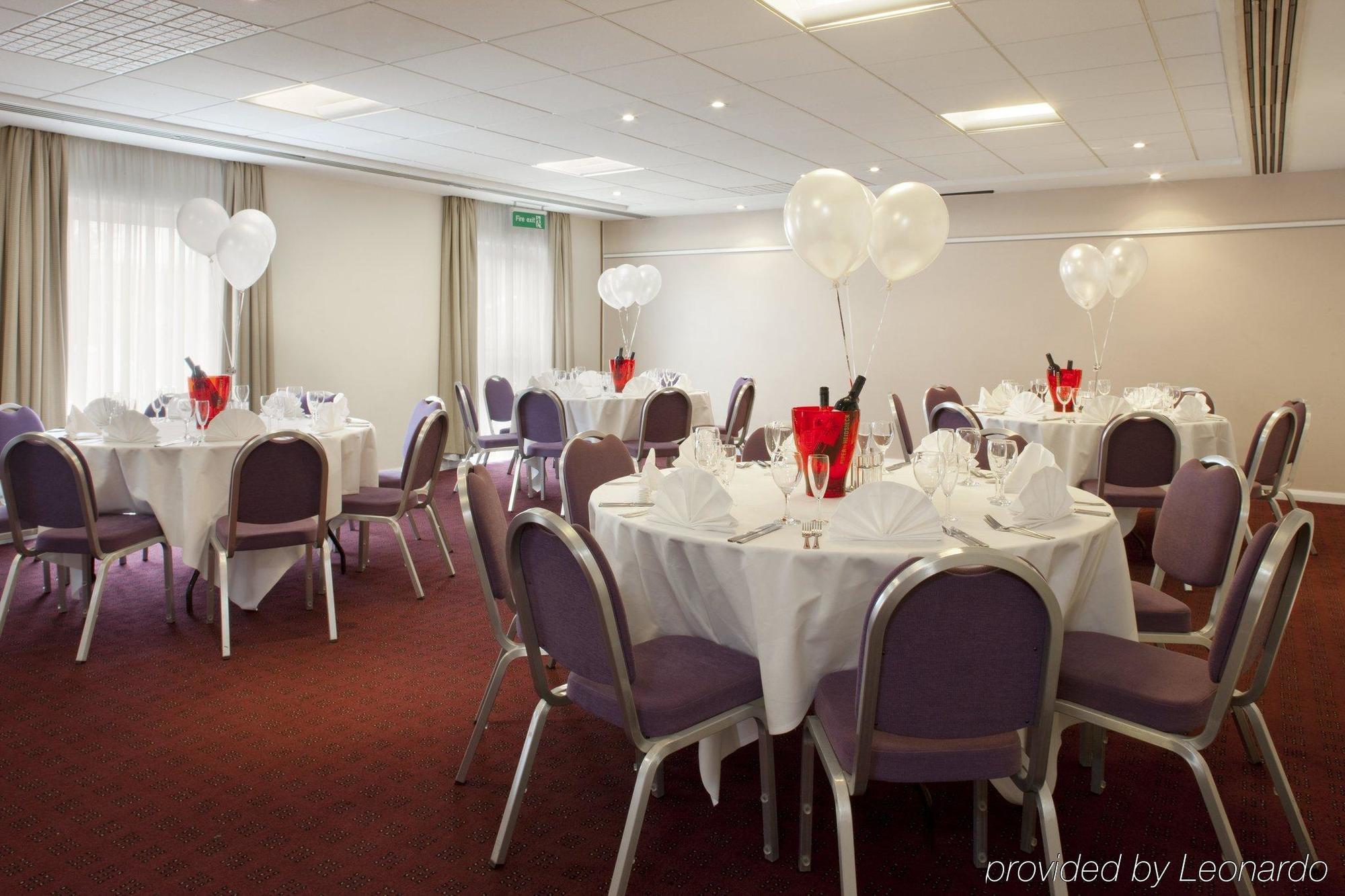 Holiday Inn London Brent Cross, An Ihg Hotel Restoran fotoğraf
